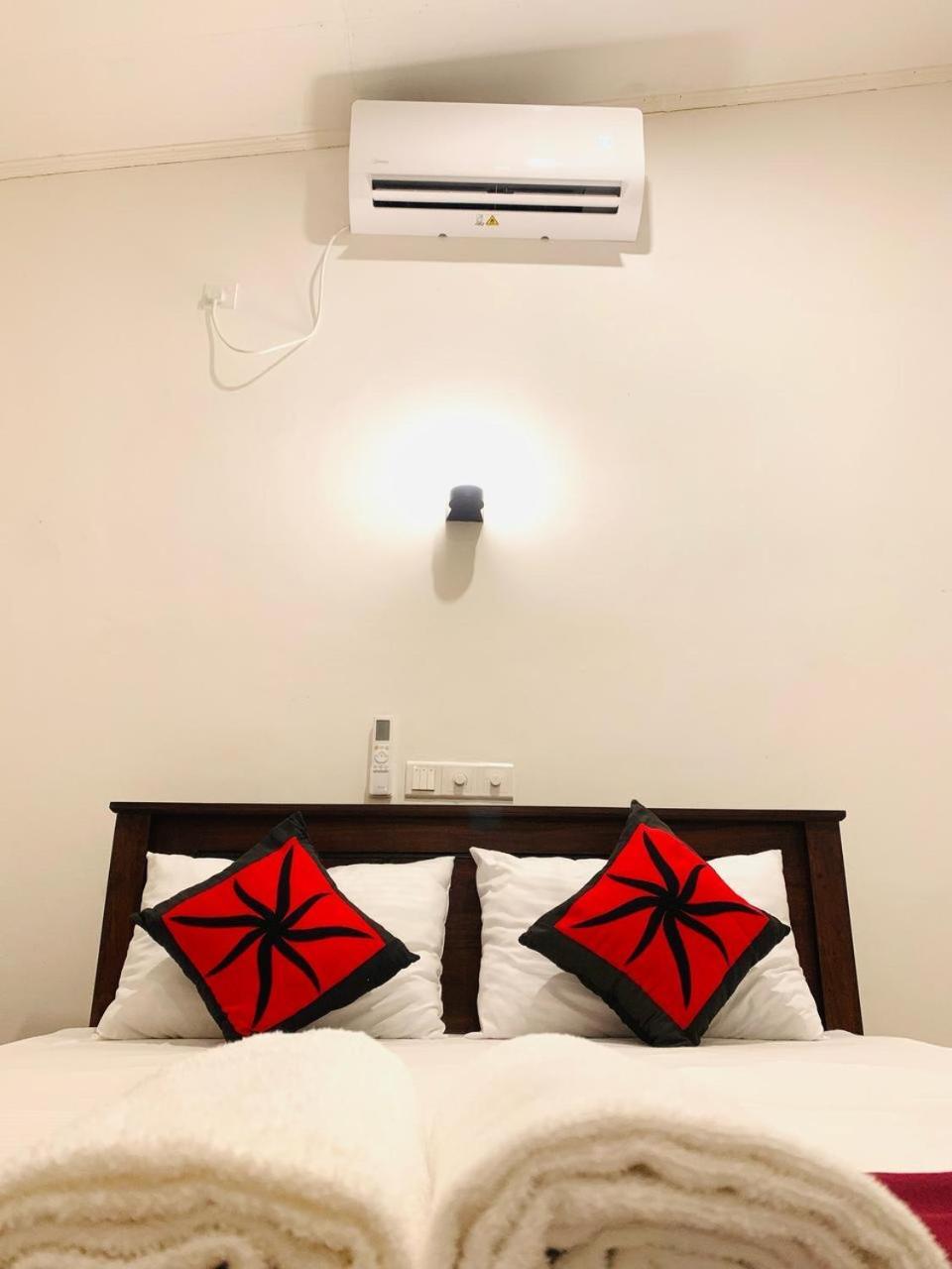 Waves Hotel Hikkaduwa Eksteriør billede
